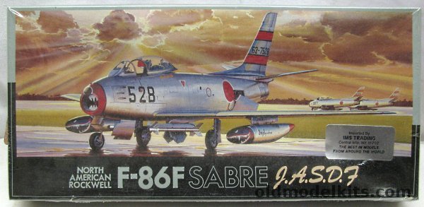 Fujimi 1/72 TWO North American Rockwell F-86F Sabre - JASDF, F-18 plastic model kit